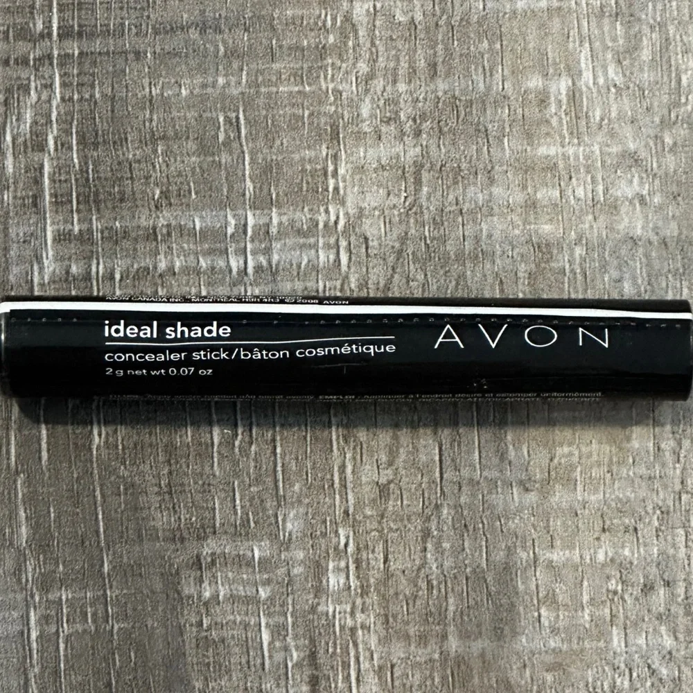 💞 New Avon Ideal Shade Concealer Stick In Light